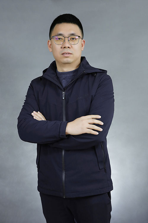 杨俊